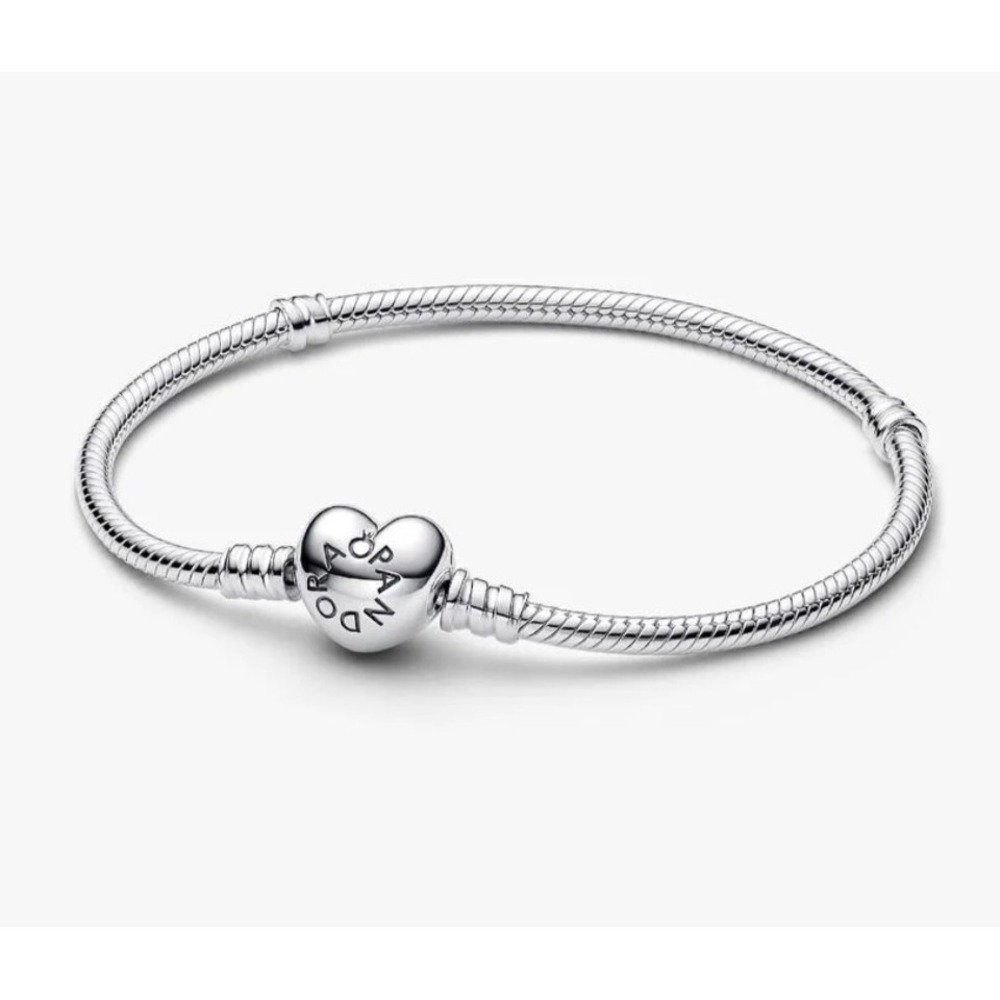 NEW Pandora Moments Heart Clasp Snake Chain Bracelet Sterling Charm Bracelet